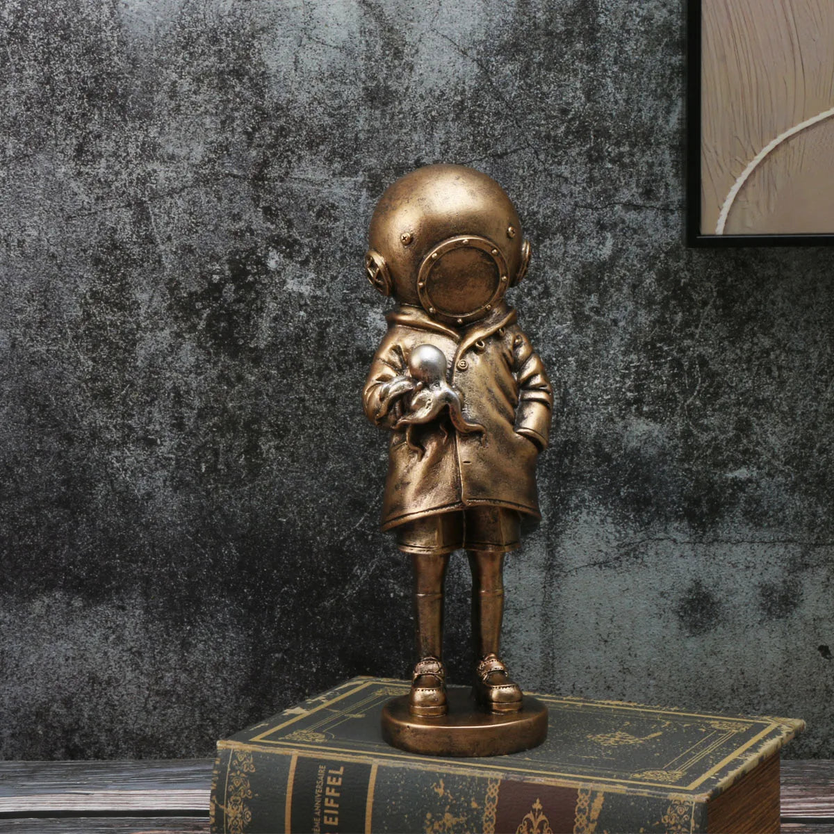 Creative Bronze Banksy Deep Sea Diver Sculpture - Doodle Master of Loneliness and Communication Home Decor