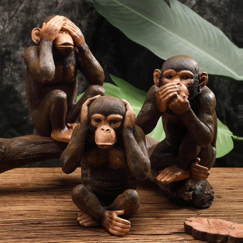 Nordic-Inspired Resin Gorilla Sculpture for Retro Cafe and Bar Decor - Unique Gift for Friends