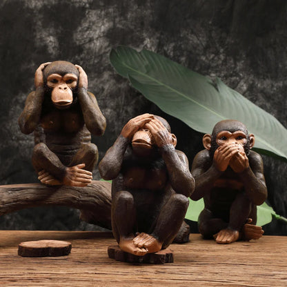 Nordic-Inspired Resin Gorilla Sculpture for Retro Cafe and Bar Decor - Unique Gift for Friends